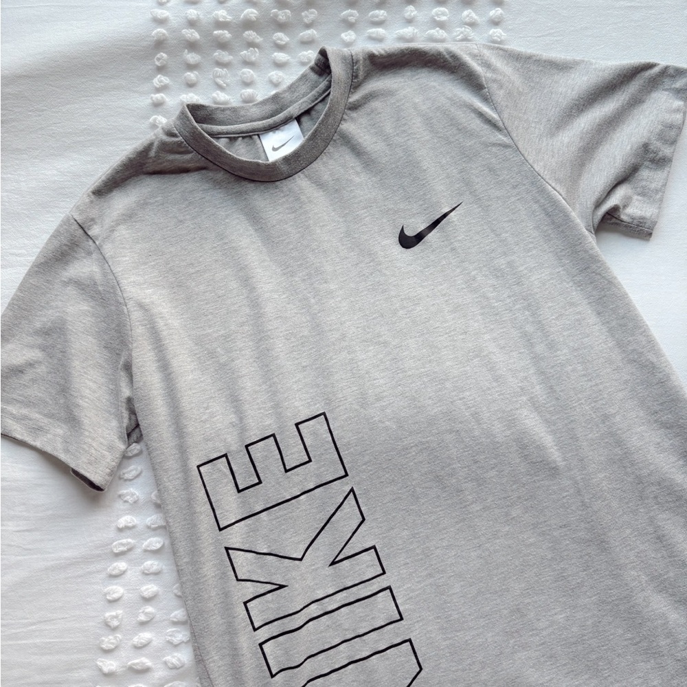 Nike Light Gray Short Sleeve Tee